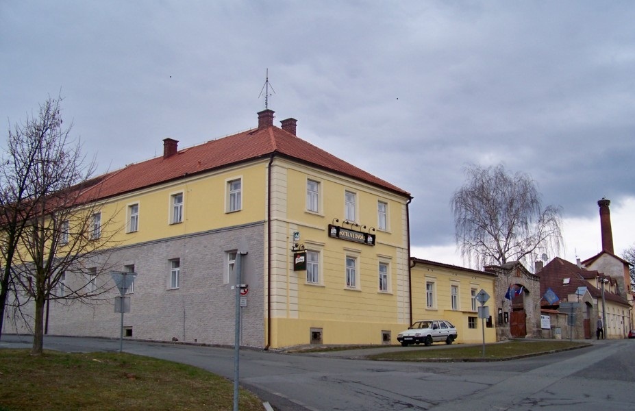 Hotel Ve dvo�e
